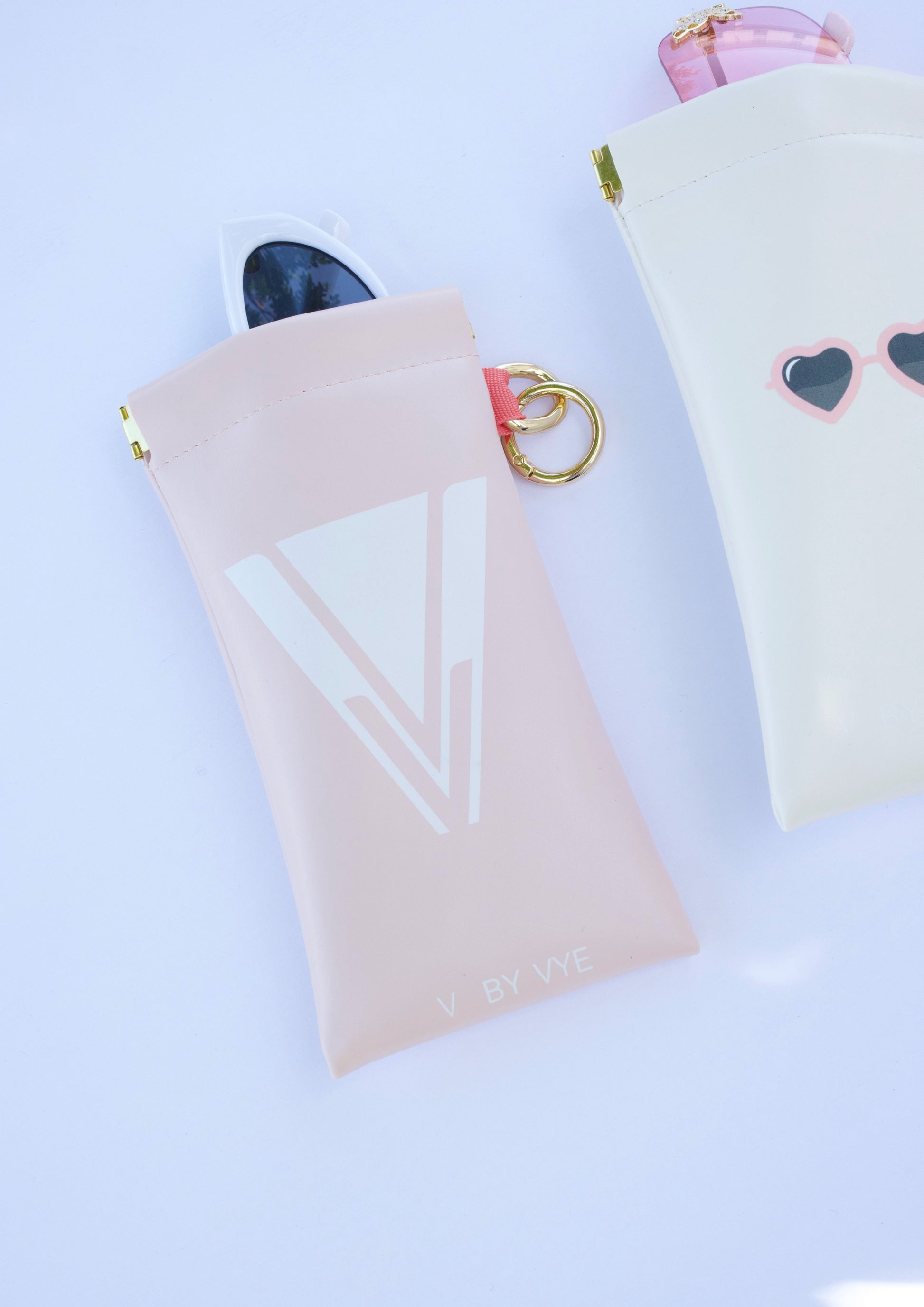 SUNGLASSES POUCH