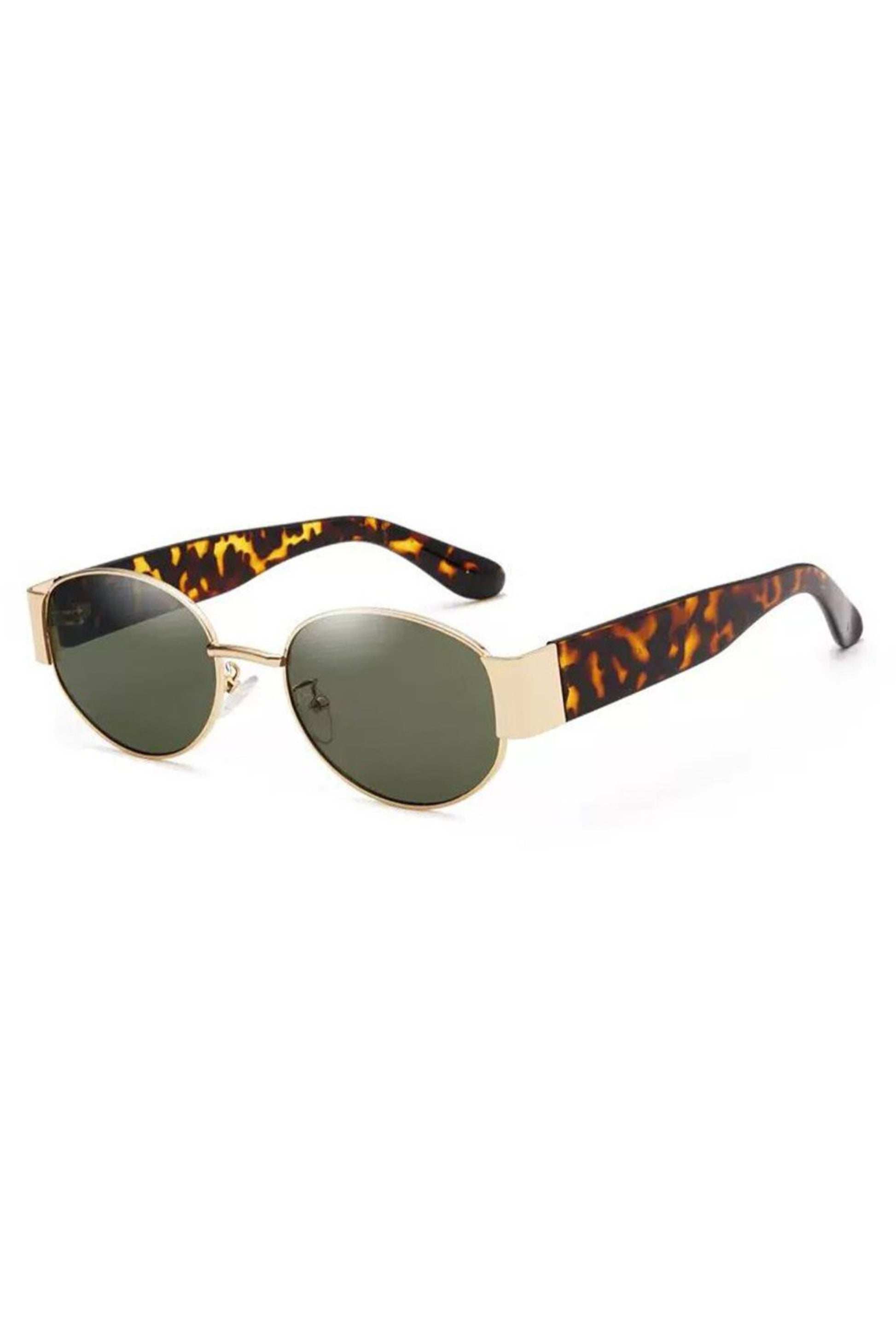 Spotlight features sleek round metal frames that bring instant cool to any look.